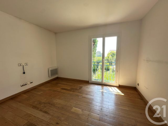 Maison &agrave; louer - 6 pi&egrave;ces - 191,21 m2 - Mandelieu La Napoule - 06 - PROVENCE-ALPES-COTE-D-AZUR