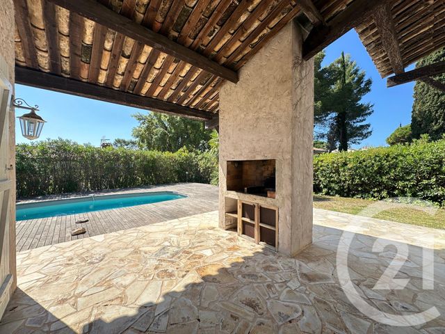 Maison &agrave; louer - 6 pi&egrave;ces - 191,21 m2 - Mandelieu La Napoule - 06 - PROVENCE-ALPES-COTE-D-AZUR