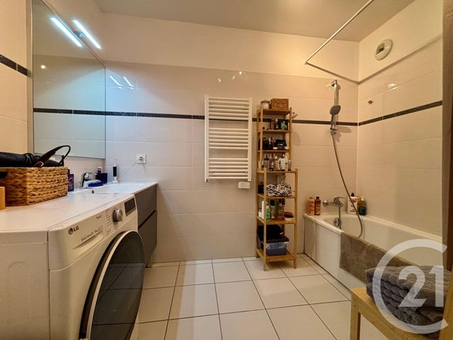 Appartement F3 &agrave; vendre - 3 pi&egrave;ces - 60,70 m2 - Cannes La Bocca - 06 - PROVENCE-ALPES-COTE-D-AZUR