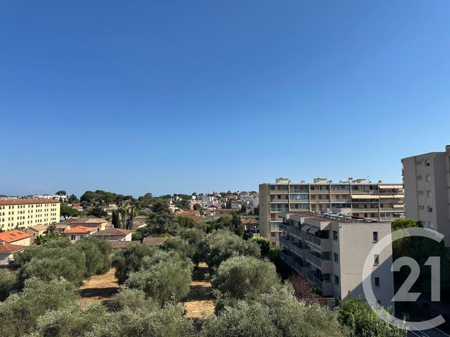 Appartement &agrave; louer - 3 pi&egrave;ces - 62,52 m2 - Le Cannet - 06 - PROVENCE-ALPES-COTE-D-AZUR