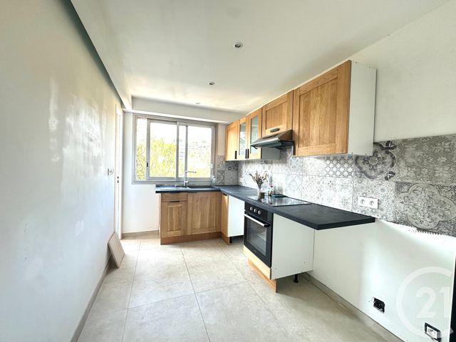 Appartement &agrave; louer - 3 pi&egrave;ces - 62,52 m2 - Le Cannet - 06 - PROVENCE-ALPES-COTE-D-AZUR