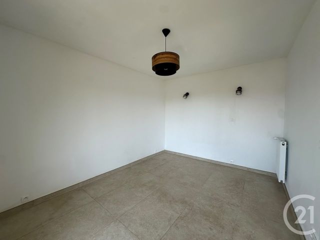 Appartement F3 &agrave; louer - 3 pi&egrave;ces - 62,52 m2 - Le Cannet - 06 - PROVENCE-ALPES-COTE-D-AZUR
