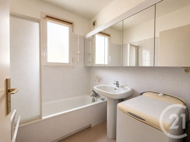 Appartement F3 &agrave; vendre - 3 pi&egrave;ces - 71,20 m2 - Le Cannet - 06 - PROVENCE-ALPES-COTE-D-AZUR