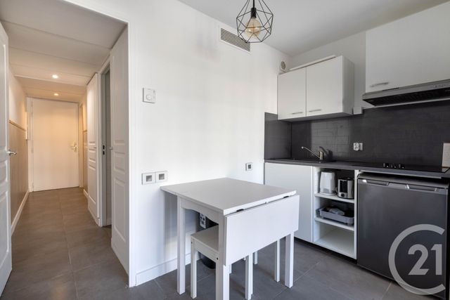 Appartement &agrave; louer - 2 pi&egrave;ces - 27,58 m2 - Cannes - 06 - PROVENCE-ALPES-COTE-D-AZUR