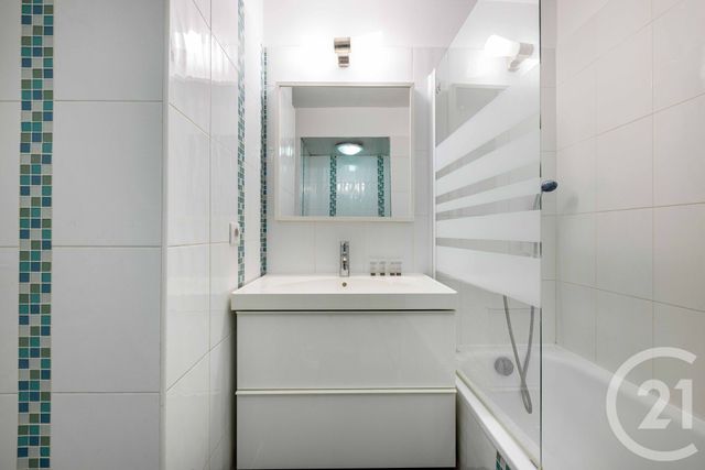 Appartement &agrave; louer - 2 pi&egrave;ces - 27,58 m2 - Cannes - 06 - PROVENCE-ALPES-COTE-D-AZUR