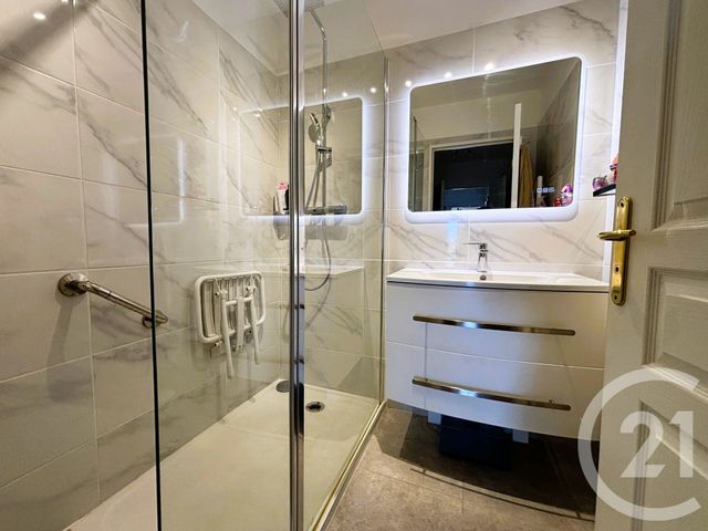 Appartement F3 &agrave; vendre - 3 pi&egrave;ces - 60,01 m2 - Cannes La Bocca - 06 - PROVENCE-ALPES-COTE-D-AZUR