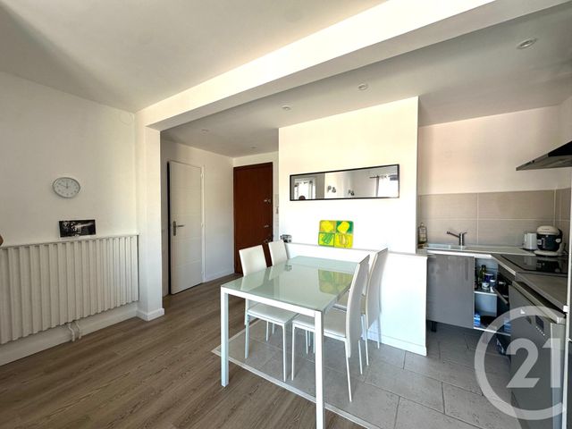 Appartement F1 &agrave; louer - 1 pi&egrave;ce - 30,48 m2 - Le Cannet - 06 - PROVENCE-ALPES-COTE-D-AZUR