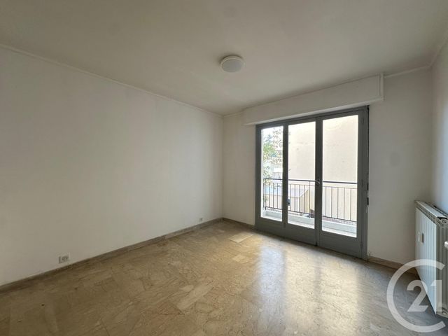 Appartement F2 &agrave; louer - 2 pi&egrave;ces - 44,25 m2 - Le Cannet - 06 - PROVENCE-ALPES-COTE-D-AZUR