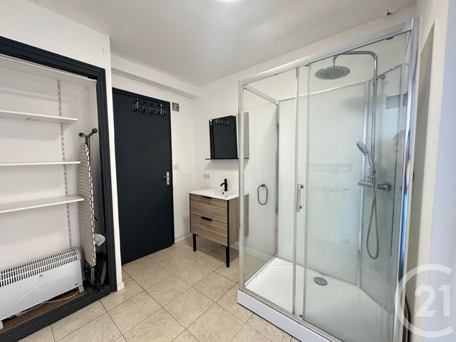 Appartement F2 &agrave; louer - 2 pi&egrave;ces - 44,25 m2 - Le Cannet - 06 - PROVENCE-ALPES-COTE-D-AZUR