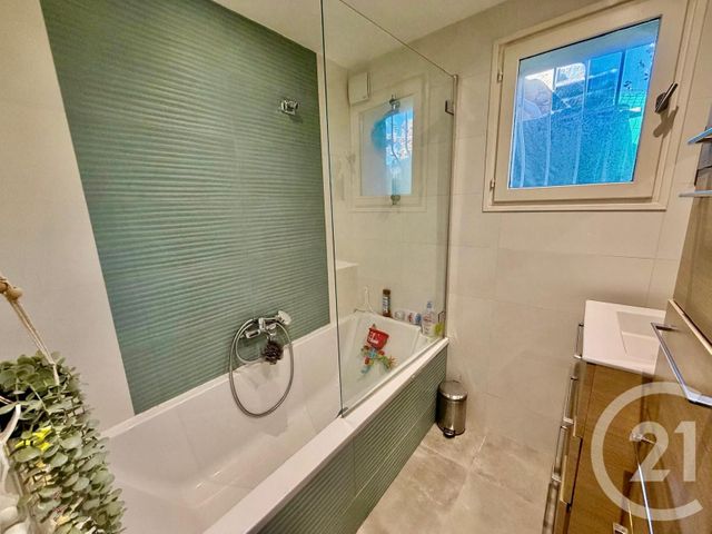 Maison &agrave; vendre - 4 pi&egrave;ces - 97,96 m2 - Le Cannet - 06 - PROVENCE-ALPES-COTE-D-AZUR