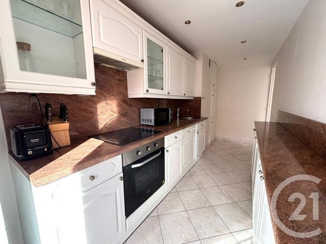 Appartement F3 &agrave; louer - 3 pi&egrave;ces - 69,48 m2 - Le Cannet - 06 - PROVENCE-ALPES-COTE-D-AZUR