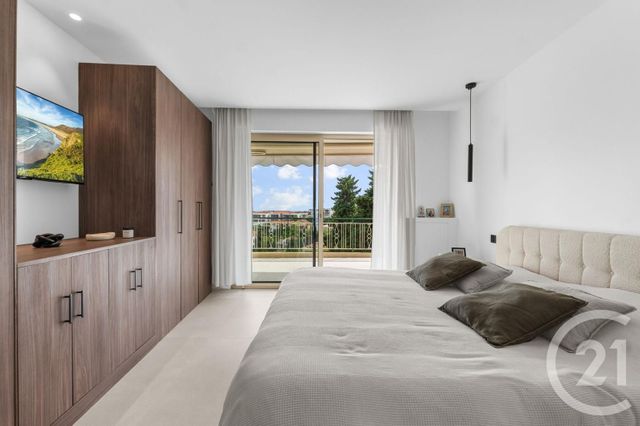 Appartement F3 &agrave; vendre - 3 pi&egrave;ces - 86,52 m2 - Le Cannet - 06 - PROVENCE-ALPES-COTE-D-AZUR