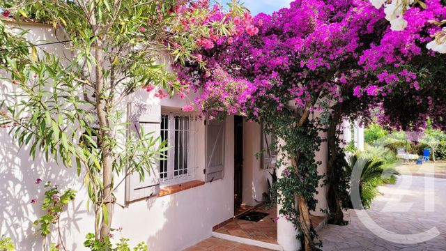 Maison à vendre - 4 pièces - 134 m2 - Ste Maxime - 83 - PROVENCE-ALPES-COTE-D-AZUR