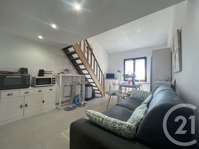 Appartement F2 à vendre - 2 pièces - 29,70 m2 - Le Plan De La Tour - 83 - PROVENCE-ALPES-COTE-D-AZUR