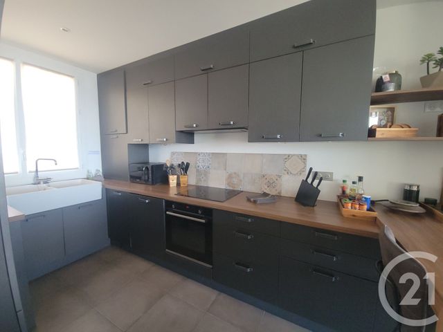 Appartement T3 à vendre - 3 pièces - 57,60 m2 - Ste Maxime - 83 - PROVENCE-ALPES-COTE-D-AZUR