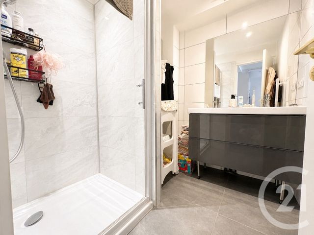 Appartement F4 &agrave; vendre - 4 pi&egrave;ces - 77 m2 - Cogolin - 83 - PROVENCE-ALPES-COTE-D-AZUR