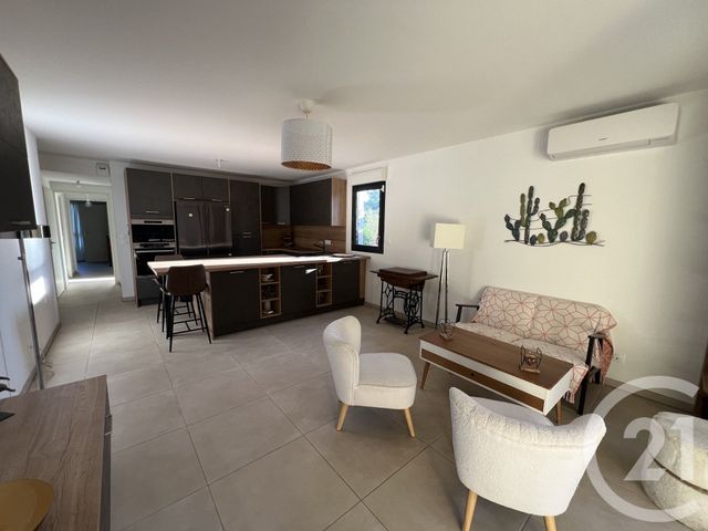 Appartement F4 &agrave; vendre - 4 pi&egrave;ces - 84,38 m2 - Cogolin - 83 - PROVENCE-ALPES-COTE-D-AZUR