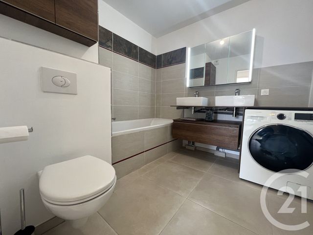 Appartement F4 &agrave; vendre - 4 pi&egrave;ces - 84,38 m2 - Cogolin - 83 - PROVENCE-ALPES-COTE-D-AZUR