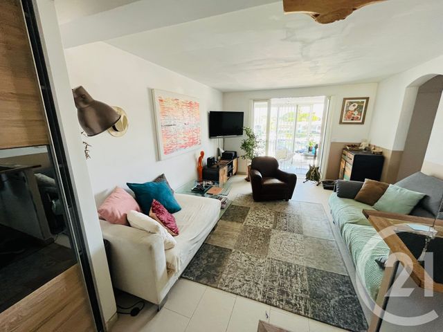 Appartement T2 à vendre - 2 pièces - 41,86 m2 - Cogolin - 83 - PROVENCE-ALPES-COTE-D-AZUR