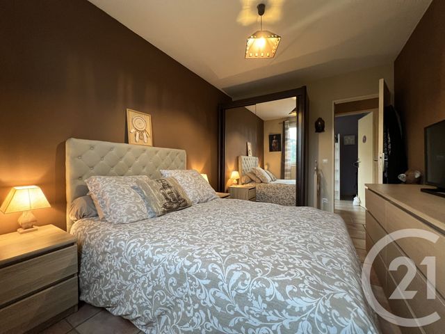 Appartement F4 &agrave; vendre - 4 pi&egrave;ces - 82 m2 - Grimaud - 83 - PROVENCE-ALPES-COTE-D-AZUR