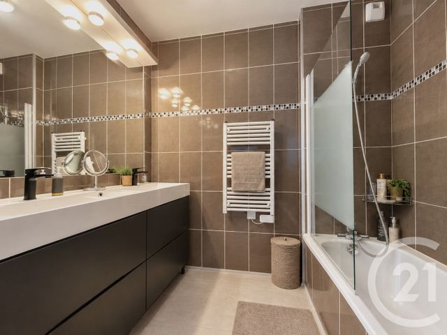 Appartement T3 &agrave; vendre - 3 pi&egrave;ces - 64,20 m2 - La Croix Valmer - 83 - PROVENCE-ALPES-COTE-D-AZUR