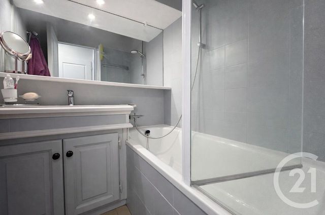 Appartement T2 &agrave; vendre - 2 pi&egrave;ces - 29 m2 - Grimaud - 83 - PROVENCE-ALPES-COTE-D-AZUR