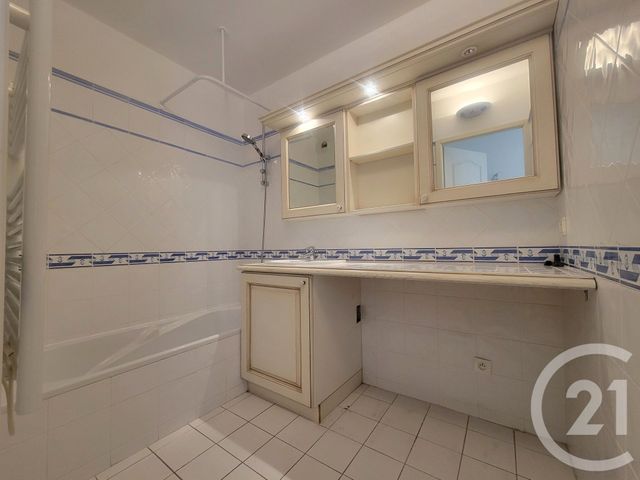 Appartement T3 &agrave; vendre - 3 pi&egrave;ces - 52,16 m2 - La Mole - 83 - PROVENCE-ALPES-COTE-D-AZUR