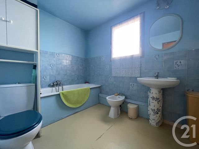 Appartement F3 à vendre - 3 pièces - 78,34 m2 - Cogolin - 83 - PROVENCE-ALPES-COTE-D-AZUR