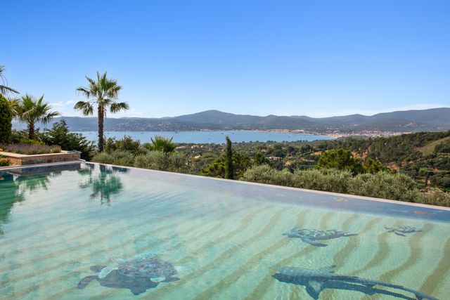 Maison &agrave; vendre - 15 pi&egrave;ces - 580 m2 - Grimaud - 83 - PROVENCE-ALPES-COTE-D-AZUR