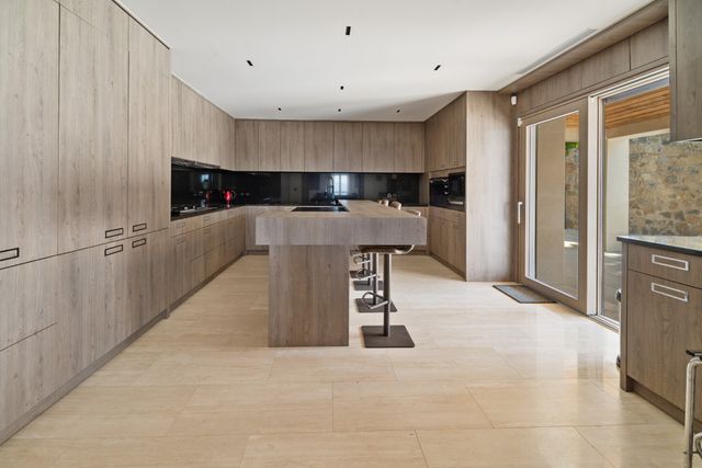 Maison &agrave; vendre - 15 pi&egrave;ces - 580 m2 - Grimaud - 83 - PROVENCE-ALPES-COTE-D-AZUR