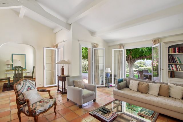 Maison à vendre - 5 pièces - 157 m2 - Gassin - 83 - PROVENCE-ALPES-COTE-D-AZUR