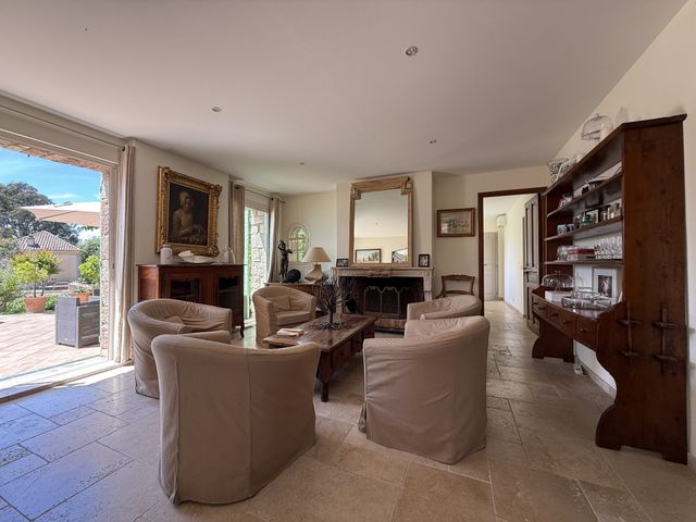 Maison à vendre - 9 pièces - 350 m2 - Grimaud - 83 - PROVENCE-ALPES-COTE-D-AZUR