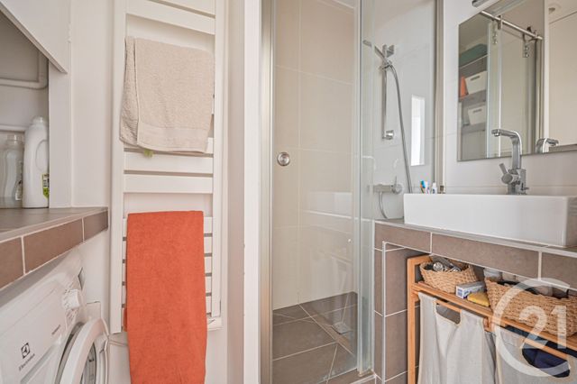 Appartement F3 à vendre - 3 pièces - 69,10 m2 - Paris - 75018 - ILE-DE-FRANCE