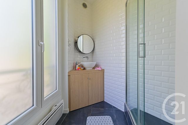 Appartement F2 bis &agrave; vendre - 2 pi&egrave;ces - 56,25 m2 - Paris - 75018 - ILE-DE-FRANCE