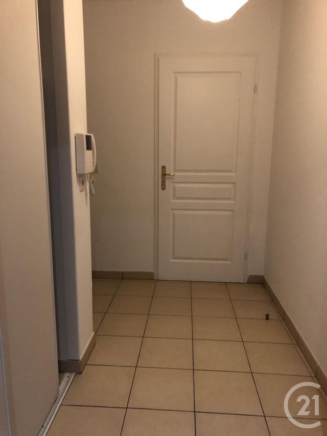 Appartement Studio à vendre - 1 pièce - 32,90 m2 - Ambilly - 74 - RHONE-ALPES