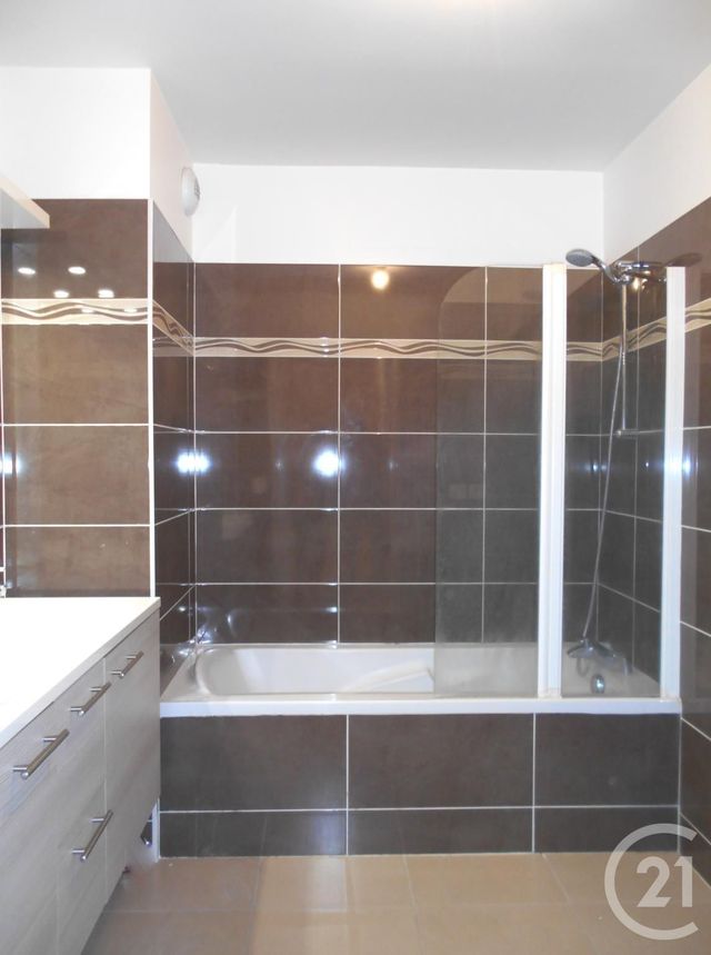 Appartement F4 à vendre - 4 pièces - 87,31 m2 - Ferney Voltaire - 01 - RHONE-ALPES