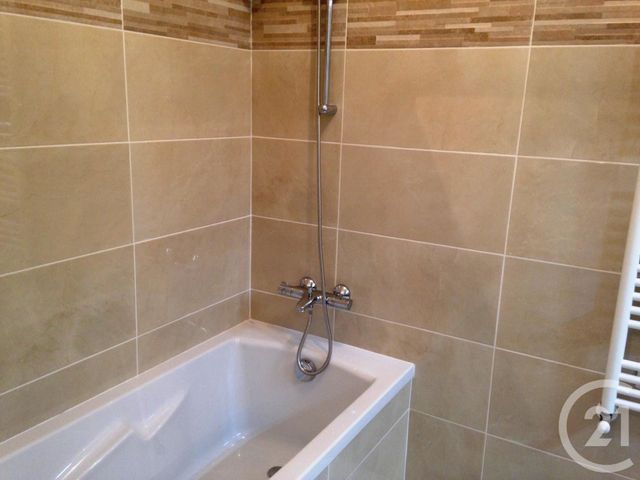 Appartement F4 à louer - 4 pièces - 87,74 m2 - Ferney Voltaire - 01 - RHONE-ALPES