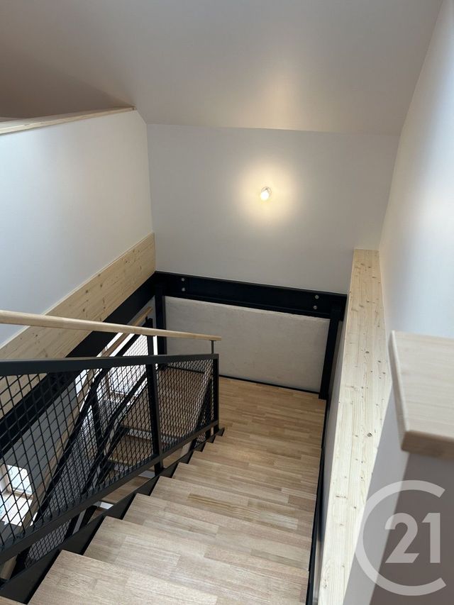 Appartement F3 bis à louer - 5 pièces - 148,04 m2 - Peron - 01 - RHONE-ALPES