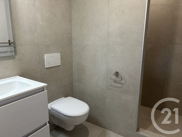 Appartement F3 bis à louer - 3 pièces - 108,38 m2 - Peron - 01 - RHONE-ALPES