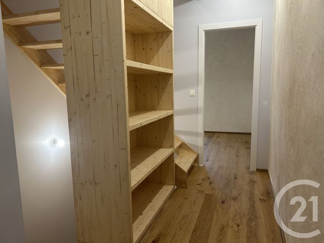 Appartement F3 bis à louer - 3 pièces - 108,38 m2 - Peron - 01 - RHONE-ALPES