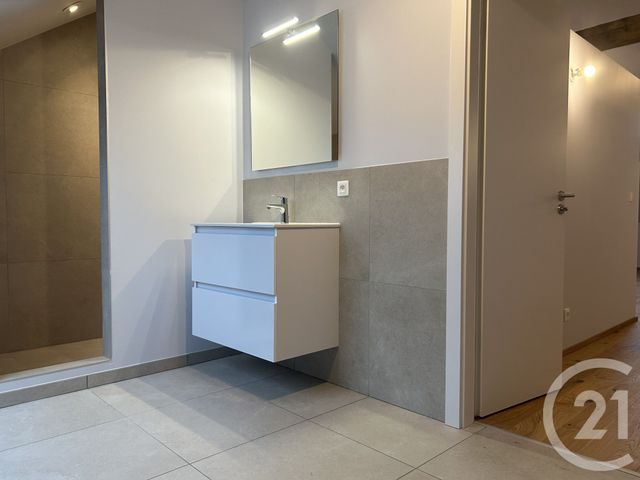 Appartement F3 bis à louer - 3 pièces - 108,38 m2 - Peron - 01 - RHONE-ALPES