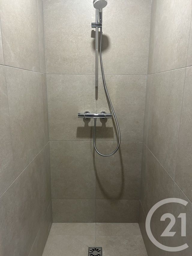 Appartement F2 bis &agrave; louer - 3 pi&egrave;ces - 95,72 m2 - Peron - 01 - RHONE-ALPES