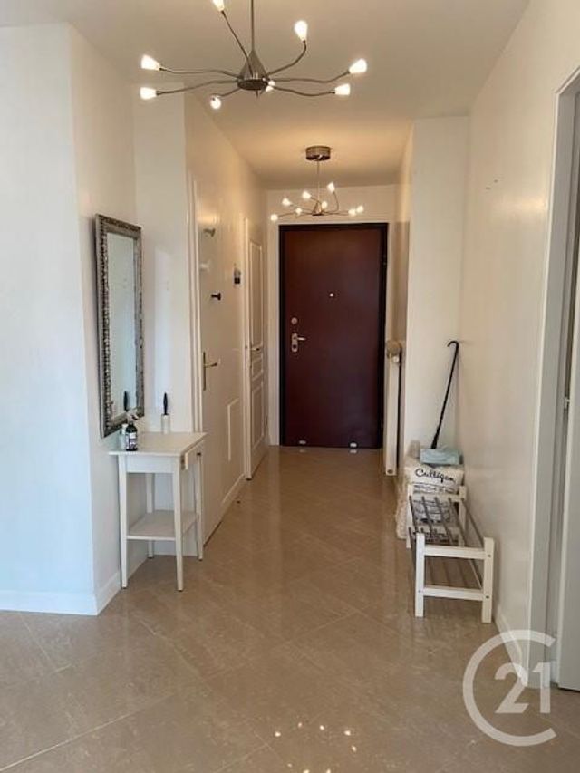 Appartement Duplex à louer - 6 pièces - 155,12 m2 - Ferney Voltaire - 01 - RHONE-ALPES