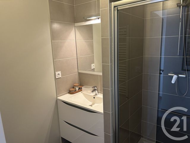 Appartement F4 &agrave; louer - 4 pi&egrave;ces - 126,45 m2 - Ornex - 01 - RHONE-ALPES