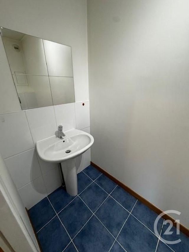 Appartement F3 à vendre - 3 pièces - 83,15 m2 - Ferney Voltaire - 01 - RHONE-ALPES