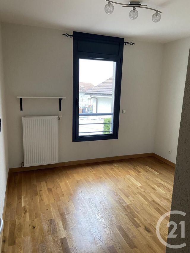 Appartement F4 à louer - 4 pièces - 94,56 m2 - Cessy - 01 - RHONE-ALPES