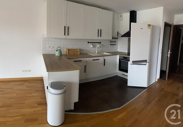 Appartement F4 à louer - 4 pièces - 94,56 m2 - Cessy - 01 - RHONE-ALPES