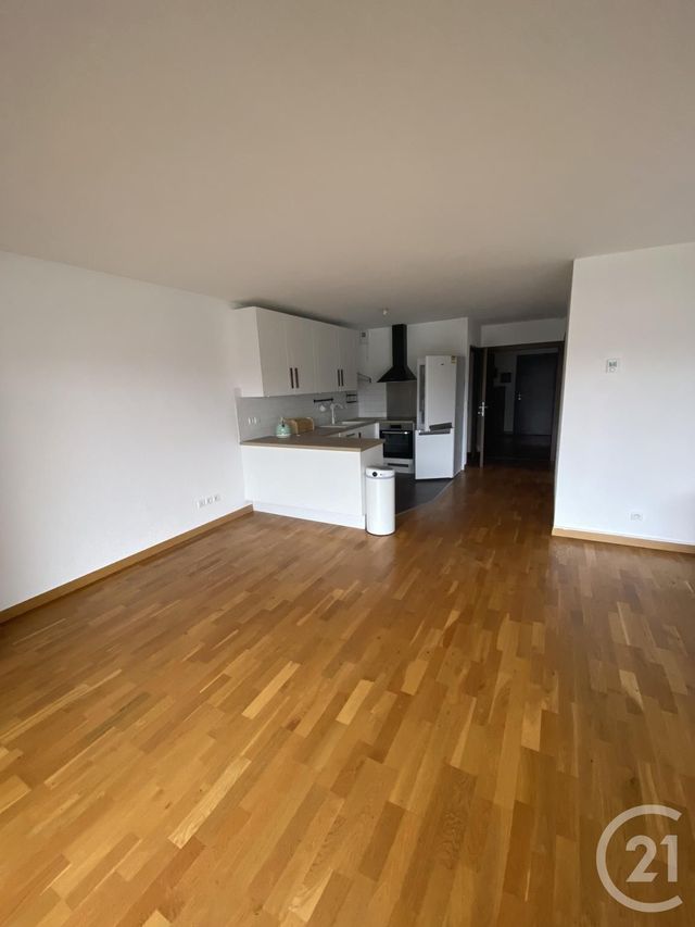 Appartement F4 à louer - 4 pièces - 94,56 m2 - Cessy - 01 - RHONE-ALPES