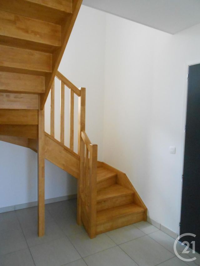 Appartement Duplex &agrave; louer - 4 pi&egrave;ces - 93,79 m2 - Echenevex - 01 - RHONE-ALPES