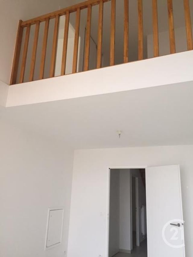 Appartement Duplex &agrave; louer - 4 pi&egrave;ces - 93,79 m2 - Echenevex - 01 - RHONE-ALPES